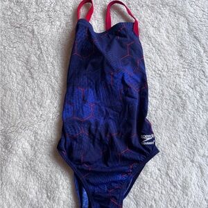 Like new Speedo Endurance Flyback Swimsuit – Women’s Emerging Force One Piece 26